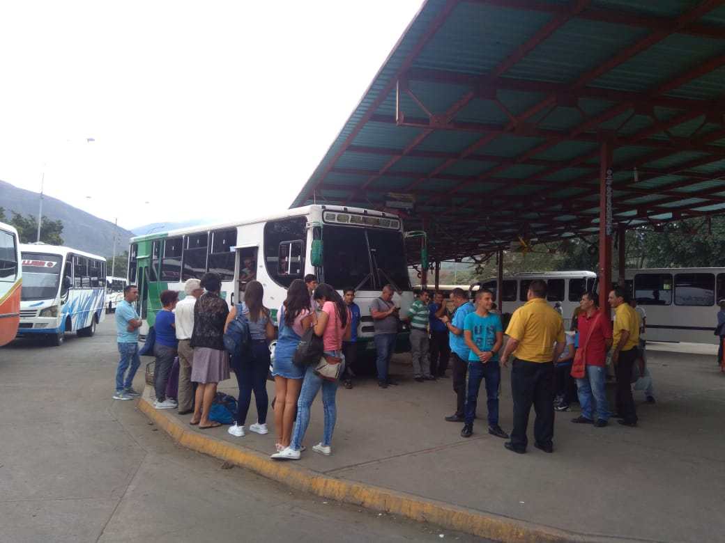 Ingresa el primer interurbano por la frontera luego de tres años